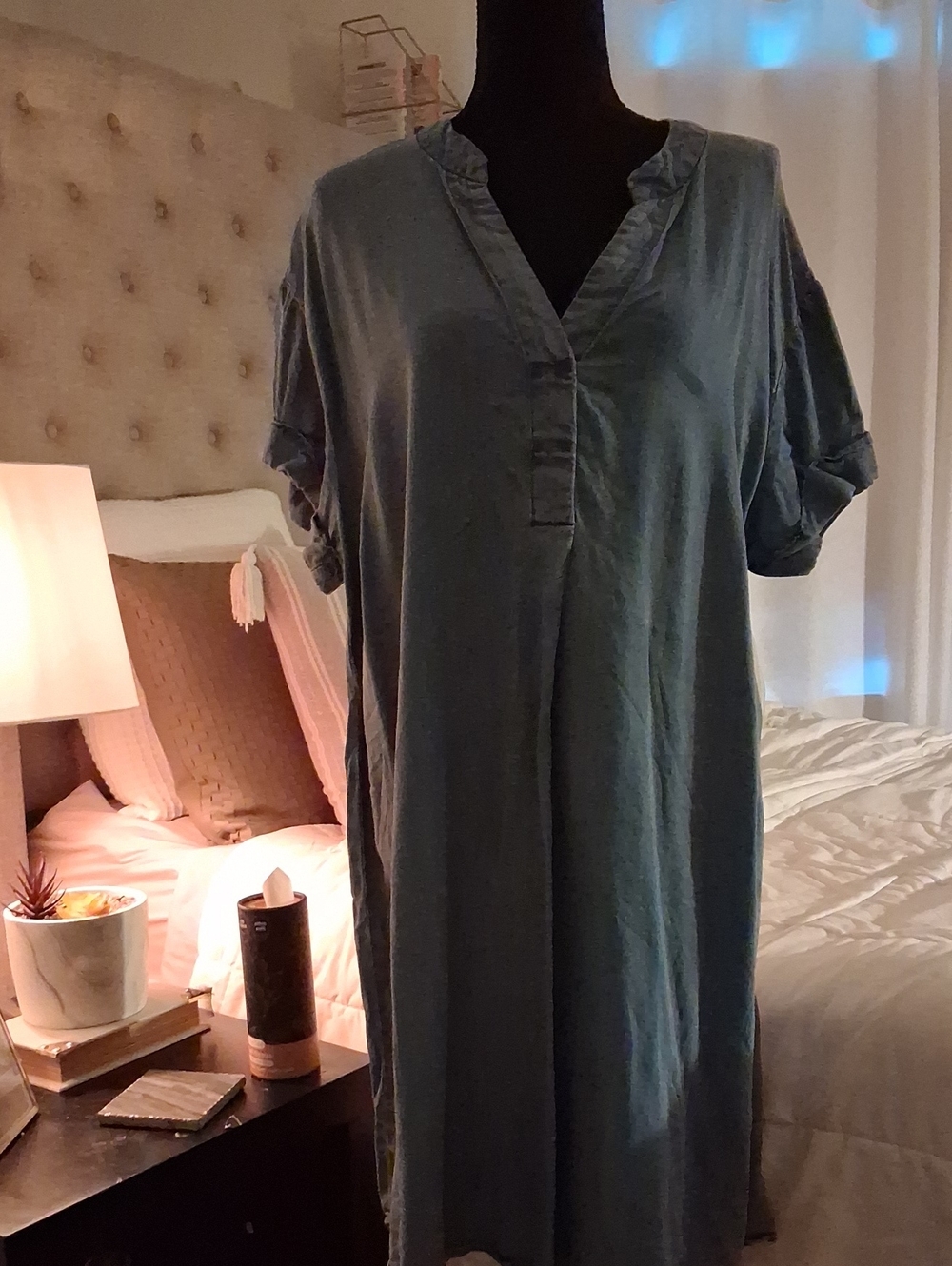 Relaxed V-Neck Short Sleeve Tunic in Dusty Blue